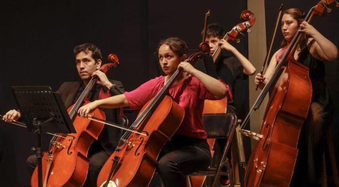 Felicita Luis Nava a violonchelista queretana seleccionada a la Sinfónica Infantil de México 2023